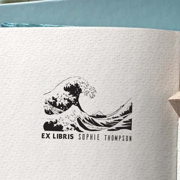 Tampon en bois personnalisé ex libris LA GRANDE VAGUE. Conception de style gravure sur bois. Tampon pour ex-libris. Cadeau pour professeur. Timbre ex libris de style japonais