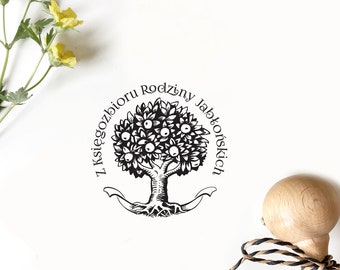 Jabłoń z szarfą -  Ex Libris na zamówienie - Personalizowana drewniana pieczątka - pomysł na elegancki prezent