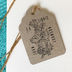 Art Deco Design gepersonaliseerde Ex Libris Stempel Ex Libris Postzegel Ex Libris Houten Stempel Cadeau voor Mama / Oma / Bestfriend Bloemdecoratie Ex Libris Stempel afbeelding 2