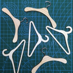 2pcs Dolls Wooden Clothes Hangers For Blythe Uncle 1/3 1/4 1/6 BJD dolls