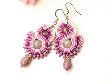 Small colorful soutache earrings for women, pink and gray everyday earrings, summer minimalist teardrop earrings, beaded tiny earrings