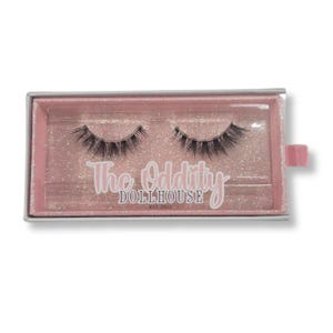 Hollow – 14MM Wispy Lashes | Haunted Doll Effect | Lightweight Synthetic Fibers | The Oddity Dollhouse image 3