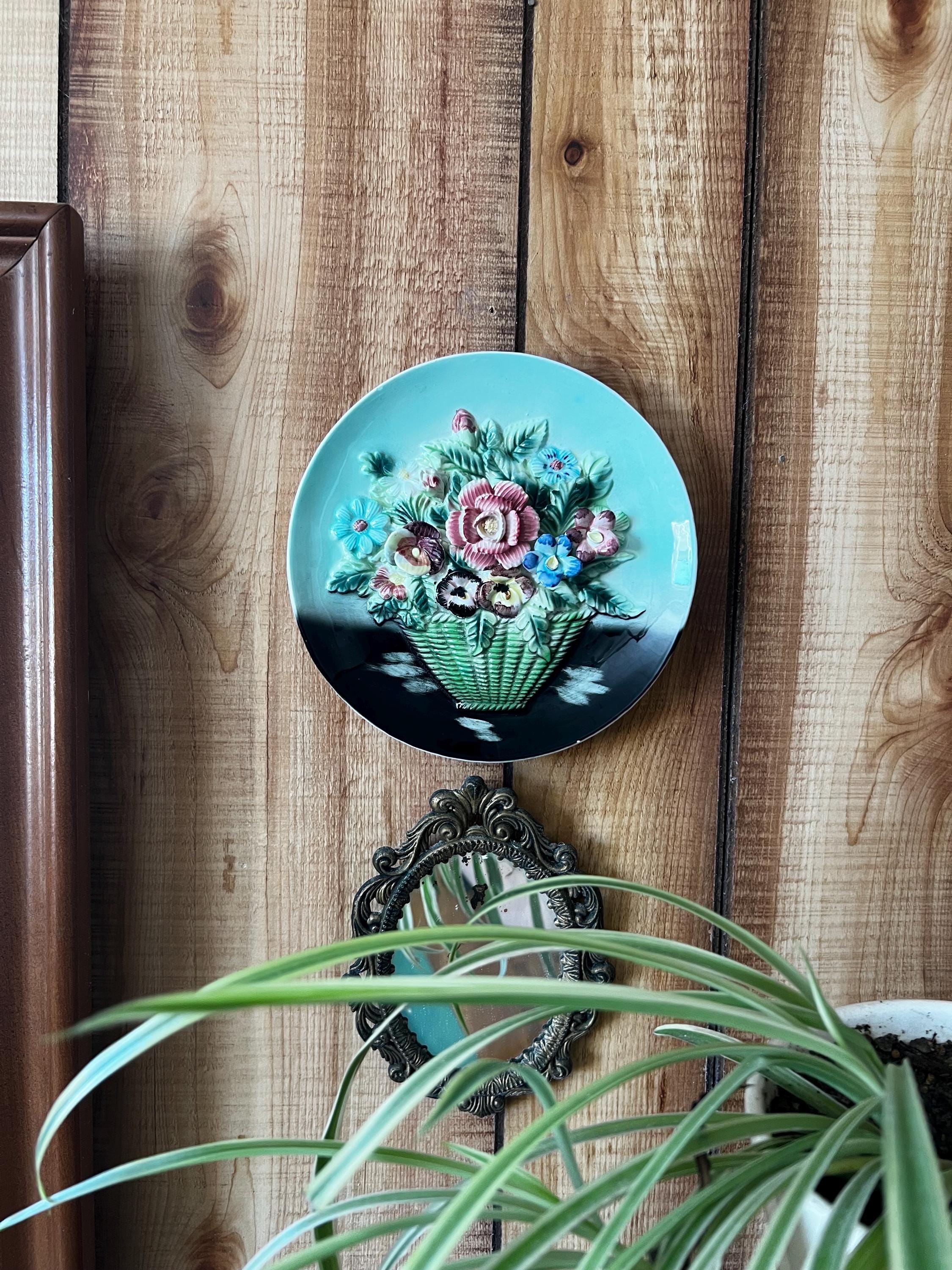 美品 カポディモンテ Capodimonte 陶器 壁掛け皿プレート イタリア製 カポディモンテスタイルの磁器製壁掛け皿、装飾用陶器皿、花、花柄