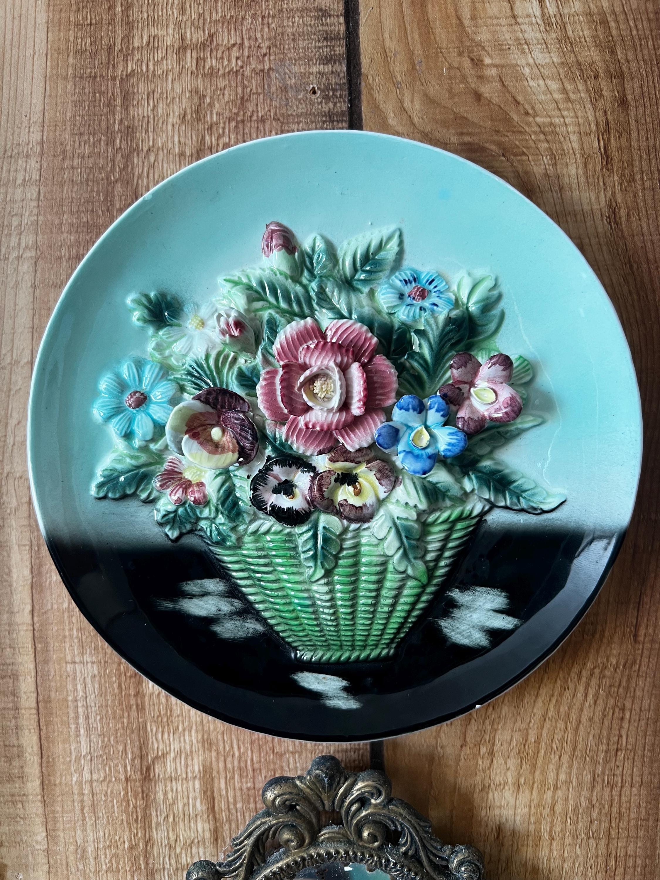 美品 カポディモンテ Capodimonte 陶器 壁掛け皿プレート イタリア製 カポディモンテスタイルの磁器製壁掛け皿、装飾用陶器皿、花、花柄