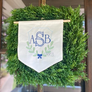 Boxwood Bow Crest, LARGE, Leaf Laurel Crest, Greenery Crest Monogram Frame, Satin Stitch Machine Embroidery Design File Heirloom Frame