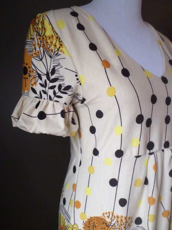 1970s Floral Printed DRESS, Medium