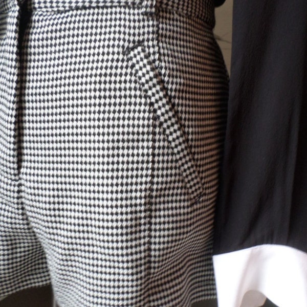 Vintage, Highwaisted, Black White Checkered SHORTS, Chic, Sz 8