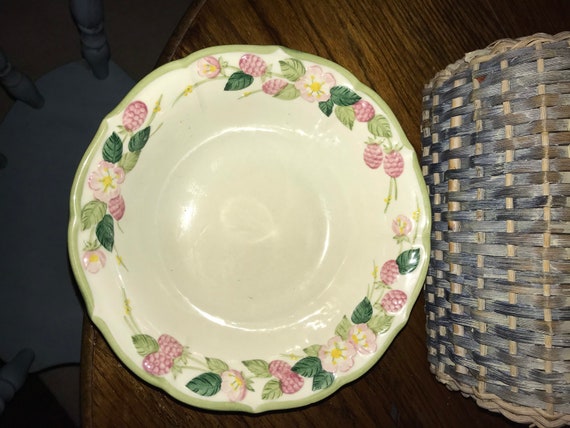 Metlox Poppytrail Poppy Trail Vernon Vernonware Sculptured Daisy Dinner Plate