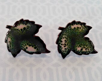 Vintage Earrings, Green Speckle Maple Leaf Screw Back Earrings, Enamel on Copper, Mid Century, Circa 1950s, Includes Gift Box