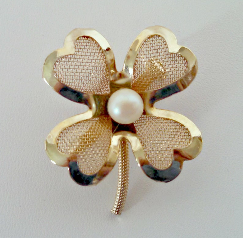 Vintage Brooch, Coro Shamrock Brooch, Gold Tone Mesh, Faux Pearl, Four