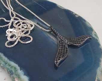 Dainty Silver Black Mermaid Tail Necklace, Delicate Everyday Chain, Minimalist Style Whale Fluke Pendant
