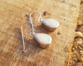 Larme Simulé Alexandrite & Topaze Blanche Pendant 925
