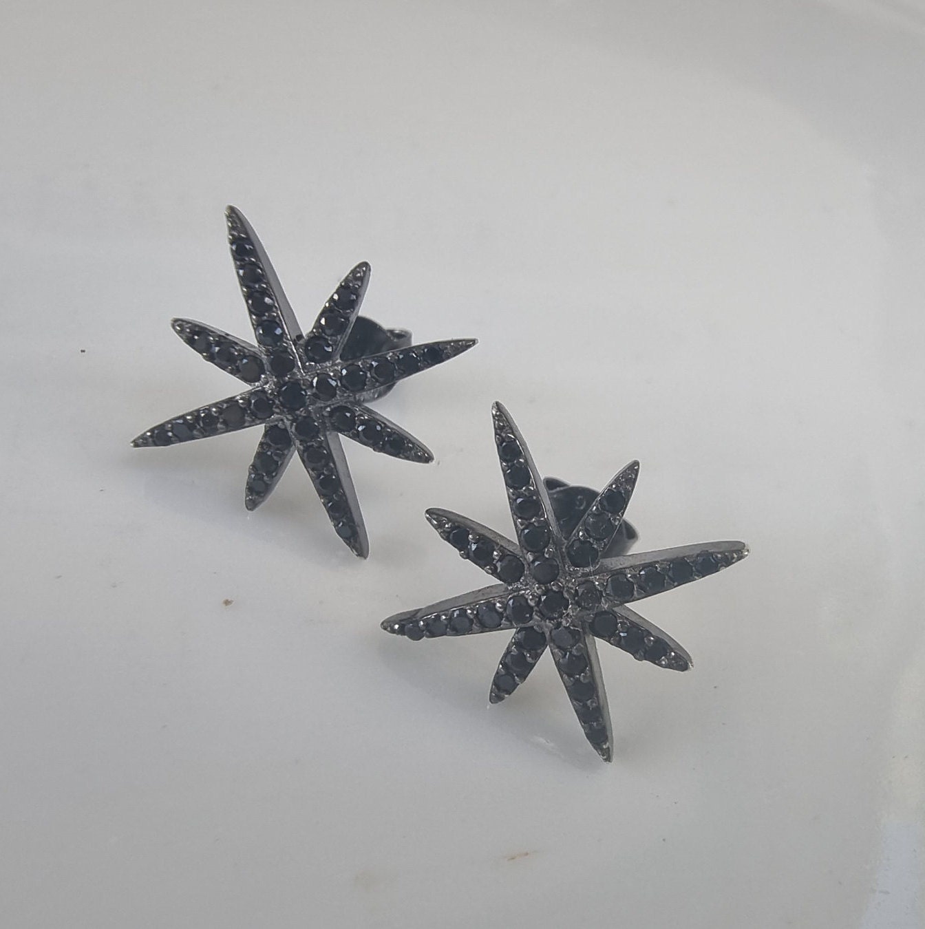 【BLACKPURPLE】5p Snow Crystal Point Earrings BLACKPURPLE】5p Snow Crystal Point Earrings (BLACKPURPLE