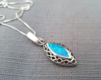Sterling Silver Eye shape Blue Opal pendant, Fire Opal Necklace,Fire Opal Pendant, Opal Jewelry, Blue Gemstone Pendant, Gift for Her