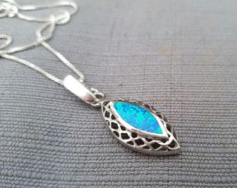 Collana con ciondolo in argento sterling con opale occhio: gioielli con opale di fuoco blu