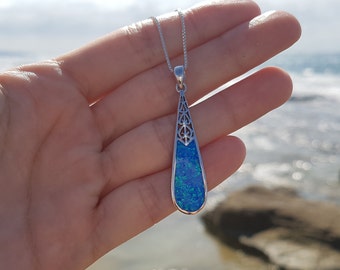 Collar con colgante de ópalo azul en forma de lágrima de plata de ley - Piedra natal de octubre
