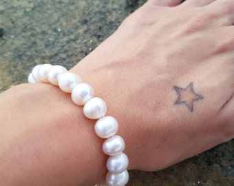 thumbnail image 2 of 10-12mm White Edison Freshwater Pearl Stretch Bracelet – Silicone Rubber, 7 Inch, SR BGSJ 2 of 6