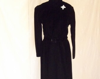 1950's Black Open Back Velvet Dress with Pearl Buttons