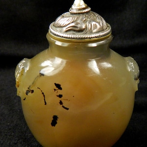 Chinese moss agate very old antique snuff bottle!