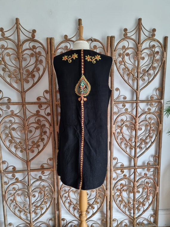 Vintage black embroidered wool Hungarian romanian… - image 5