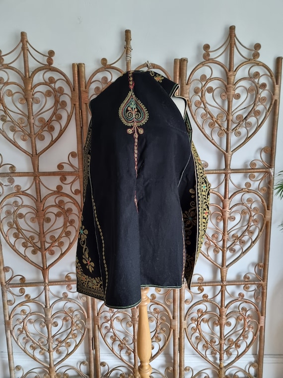 Vintage black embroidered wool Hungarian romanian… - image 6