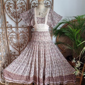 Vestido largo estilo boho chic con encaje de ganchillo, estampado floral vintage y cachemir, talla S