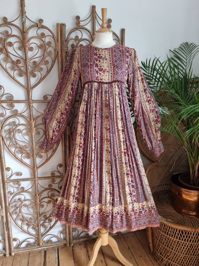 Mughal dresses online online