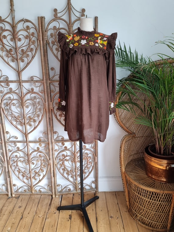 Vintage brown embroidered floral Cotton boho smoc… - image 1