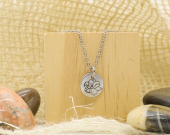 Magnolia Necklace