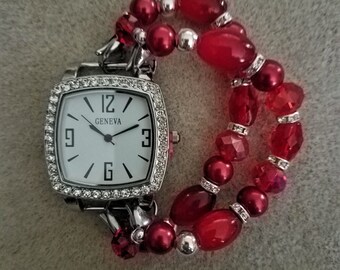 Women's charming, red stretch watch bracelet with square rhinestone watch face