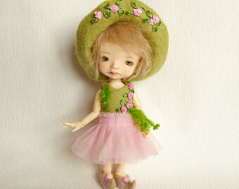 Felted Outfit for Irrealdoll and dolls similar format Irrealdoll clothes Fairy clothes Embroidered outfit for doll Irrealdoll hat dress