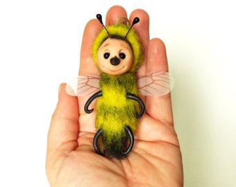 OOAK ポリマー粘土人形 蜂 赤ちゃん蜂ペンダント 蜂のおもちゃ フェルトポリマー蜂 家の装飾 ポリマー粘土昆虫