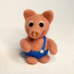 Needle Felted Pig Nif-Nif Dollhouse toy Needle felted toy animal pig Miniature felt animal Pig figurine Wool doll Doll toy Wool felt pig