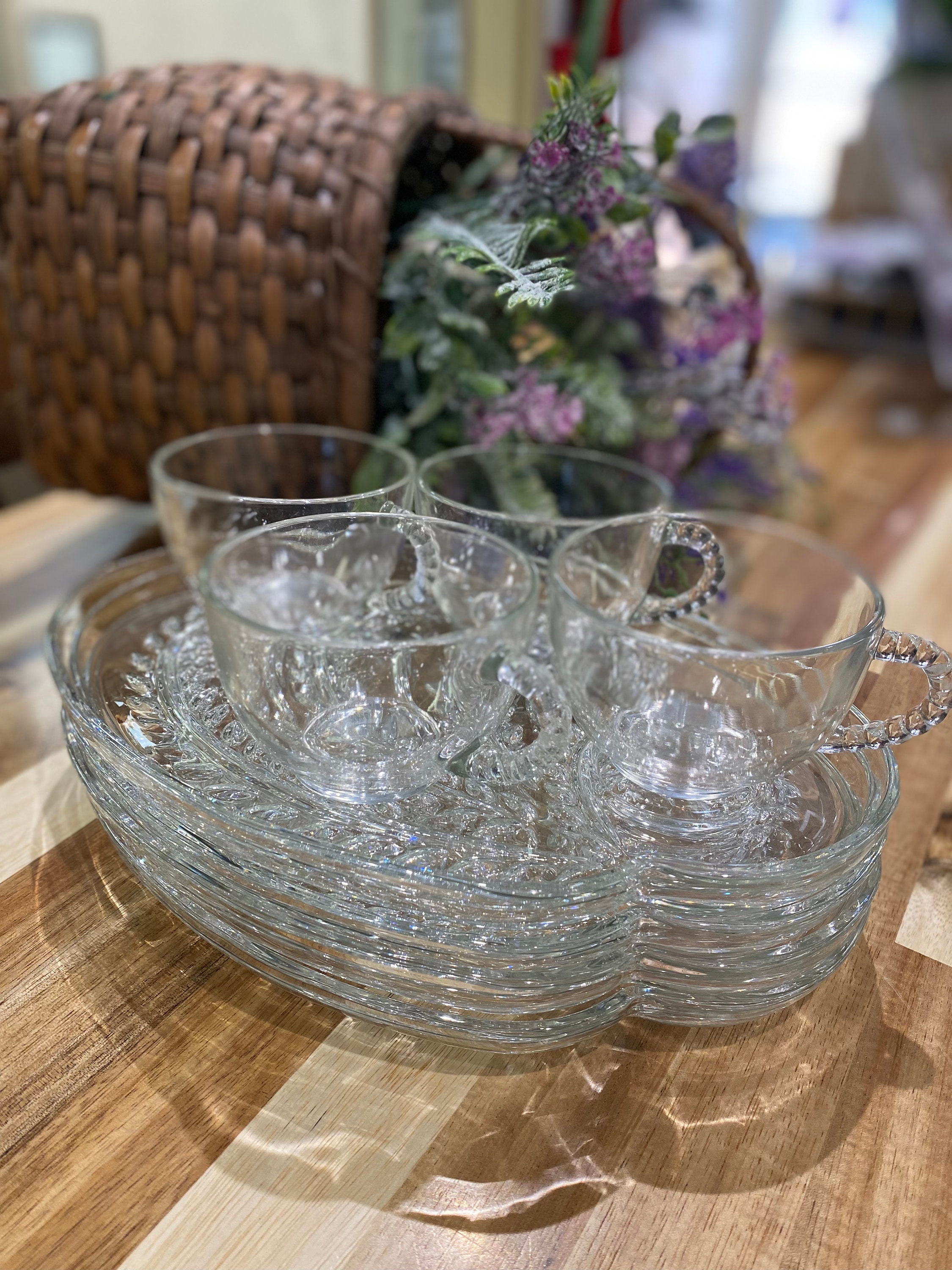 Set of 4 Federal Glass Luncheon Plates & Cups/set of Vintage Federal