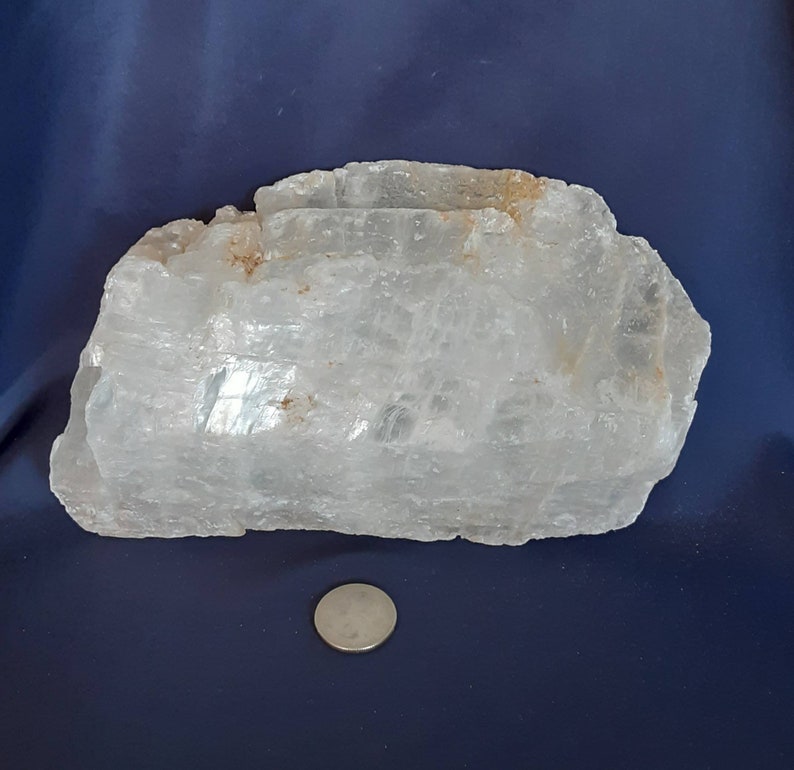 Raw Selenite Crystal / Natural Selenite Gemstone / Large Selenite Quartz Crystal Stone Rocks Minerals Crystal Healing Home Decor image 3