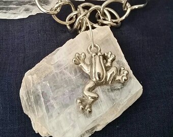 Crystal Frog Selenite Necklace / Raw Selenite Crystal Jewelry Frog Necklace / White Gemstone Crystal Pendant / Natural Stone Frog Jewelry