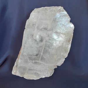 Raw Selenite Crystal / Natural Selenite Gemstone / Large Selenite Quartz Crystal Stone Rocks Minerals Crystal Healing Home Decor image 7