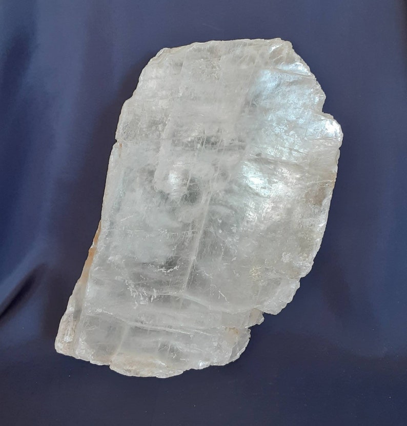 Raw Selenite Crystal / Natural Selenite Gemstone / Large Selenite Quartz Crystal Stone Rocks Minerals Crystal Healing Home Decor image 7