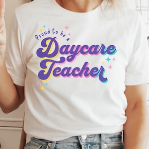 Stolz darauf, ein Kindertagesstättenlehrer-Shirt zu sein, Kindertagesstätten-Lehrer-T-Shirts, Prek-Lehrer, Kleinkind-Lehrer, Lehrerhelferin-Hemd, Kindertagesstätten-Lehrer-Geschenk