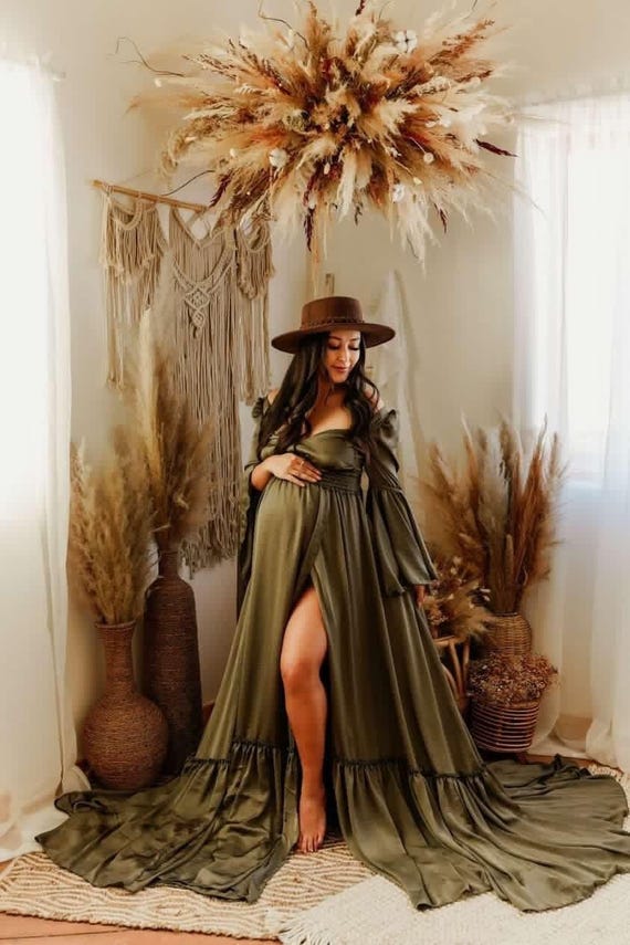 Maternity Dress for Photoshoot or Baby Shower ~ Plus Size Maternity Dress in Boho Style ~ Cottage Pregnancy Dresses for Women ~ Jameela ~