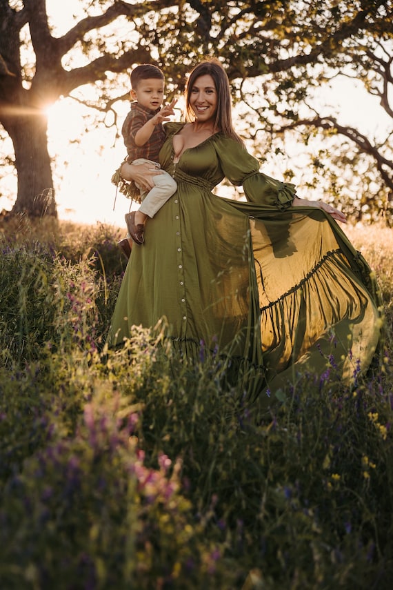 Robe de maternite en soie fleurs sauvages tenue de maternite boheme pour seance photo photographie de grossesse boheme robe de babyshower pour la photographie Etsy France