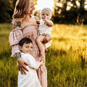Boho maternity dress for photo shoot, Blush engagement dress, Off shoulder beach wedding dress, Pregnancy photoshoot - Summer breeze gown