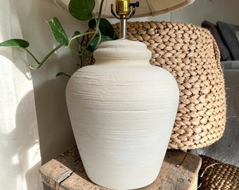 Post Modern Alsy Lamp – Textured White Ceramic Ginger Jar