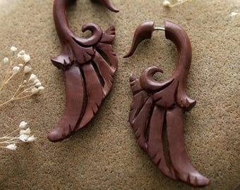 Saba Trävinge Örhängen med Faux Gauge - Tribal Fake Gauges för Standardpiercingar -