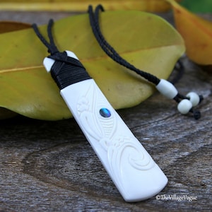 Hand Carved Bone Men&#39;s Jewelry Pendant Abalone Inlay Adjustable Necklace