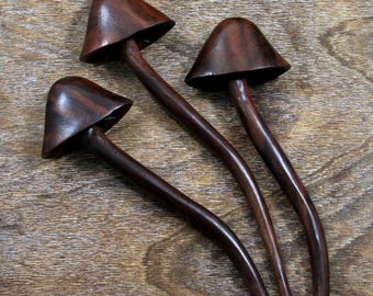 Haarstokje met paddenstoel, handgesneden haarspeld van exotisch hout, damesaccessoires