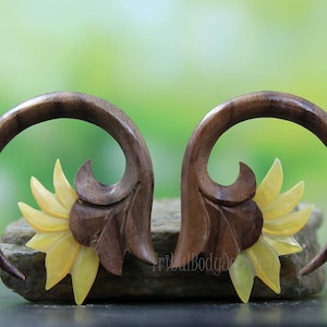 Mother of Pearl Wood Hand Carved Gauge Flower Earrings 2G 6mm