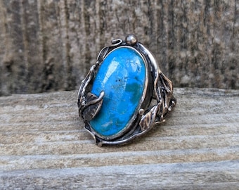 Anillo de plata de ley con turquesa de los años 70 – Joyería llamativa con diseño de hojas y motivos naturales.