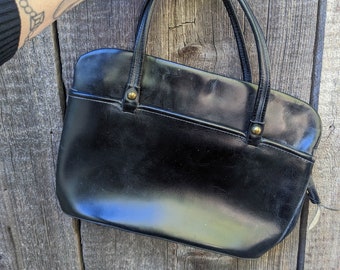 50s vintage black leather handbag purse / minimalist classic retro Hollywood wristlet / mid century simple elegant Madmen bag / Park Lane