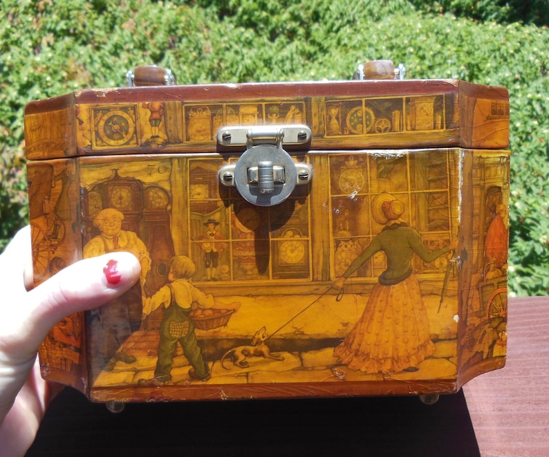 60s vintage decoupage box purse wood lacquer lucite make up case handbag gold glitter resin handle artisan scene old timey collectible